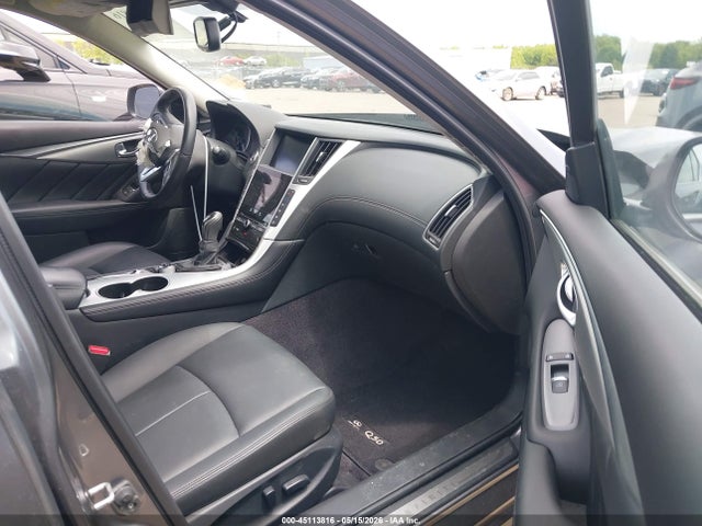 INFINITI Q50 Luxe Awd