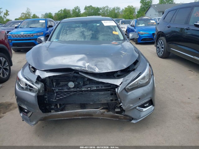 INFINITI Q50 Luxe Awd