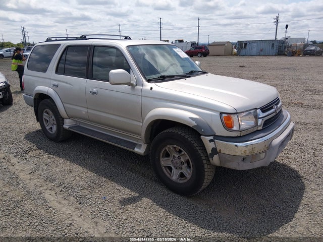 Salvage Toyota 4Runner Image