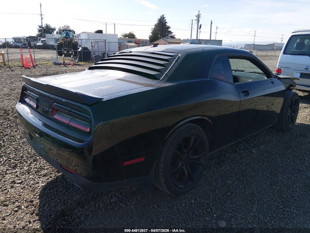 Dodge Challenger Sxt