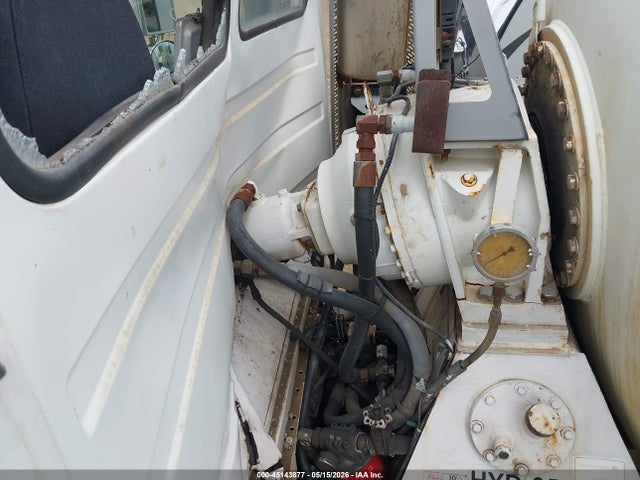 Freightliner Medium Conventional Fl112