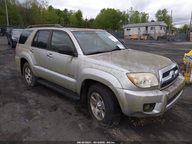 Salvage Toyota 4Runner Image