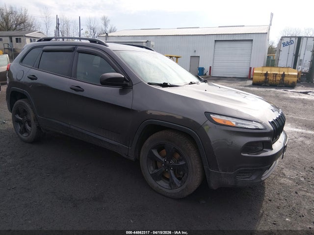 Salvage Jeep Cherokee Image