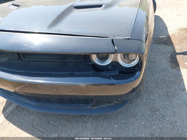 Dodge Challenger Sxt