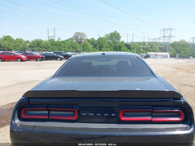Dodge Challenger Sxt