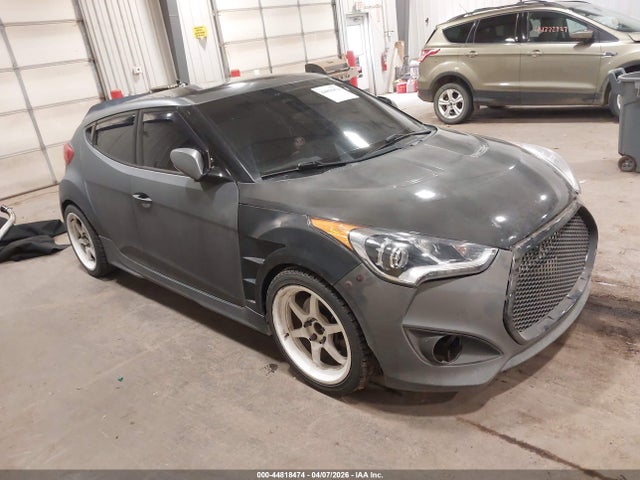 Salvage Hyundai VELOSTER Image