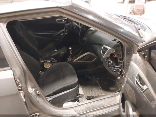 Hyundai VELOSTER Turbo