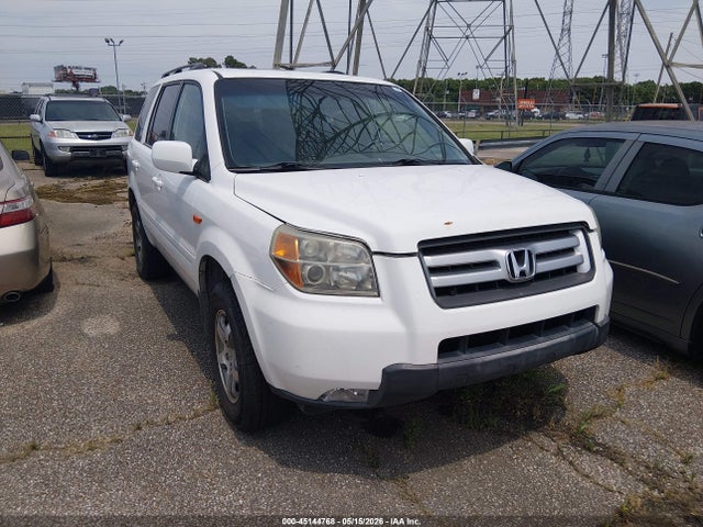 Salvage Honda Pilot Image