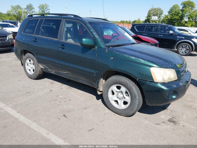 Salvage Toyota Highlander Image