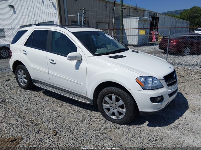 Salvage Mercedes-Benz M-Class Image