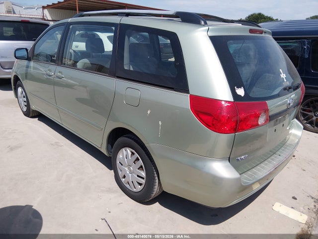 Toyota Sienna Ce