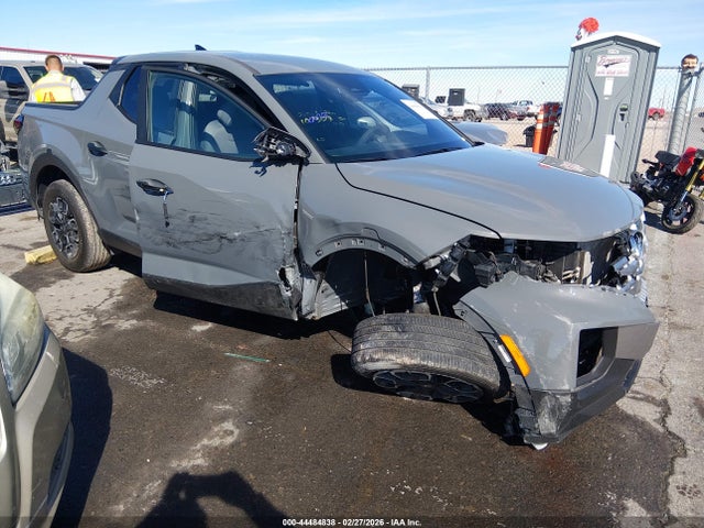Salvage Hyundai SANTA CRUZ Image
