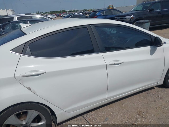 Hyundai ELANTRA Sport