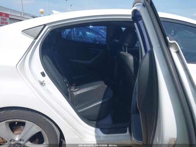 Hyundai ELANTRA Sport