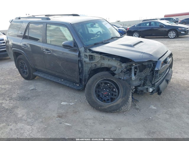 Salvage Toyota 4Runner Image
