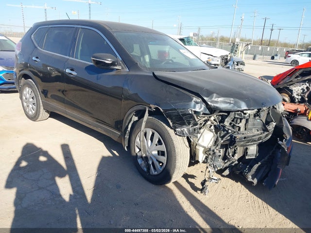 Salvage Nissan Rogue Image