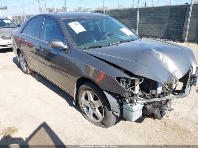 Salvage Toyota Camry Image