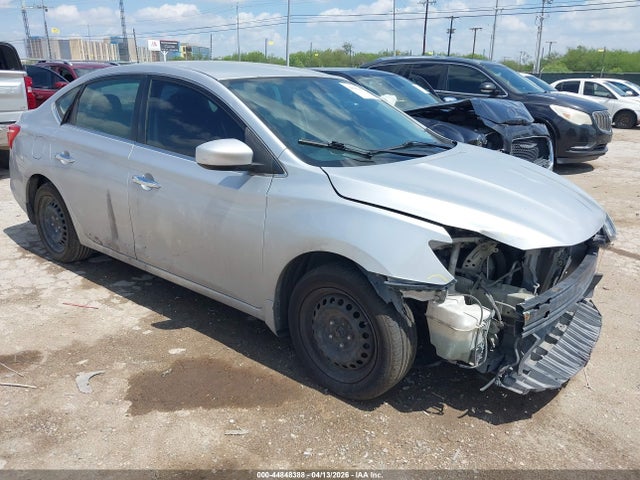 Salvage Nissan Sentra Image