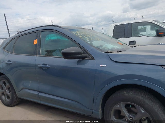 Ford Escape St-line