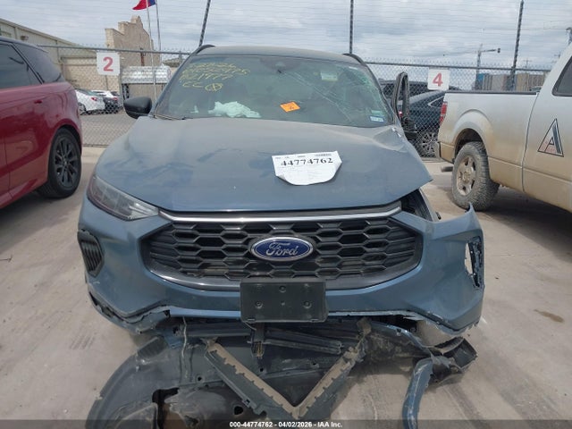 Ford Escape St-line