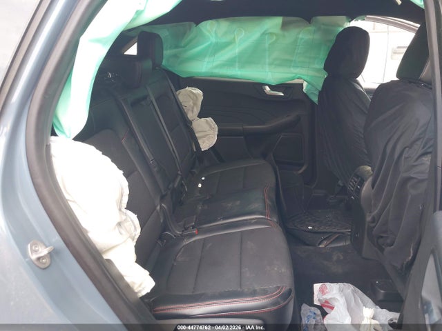 Ford Escape St-line