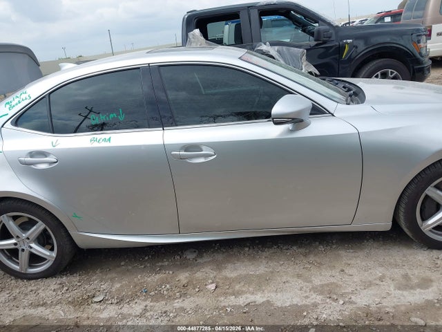 Lexus Is