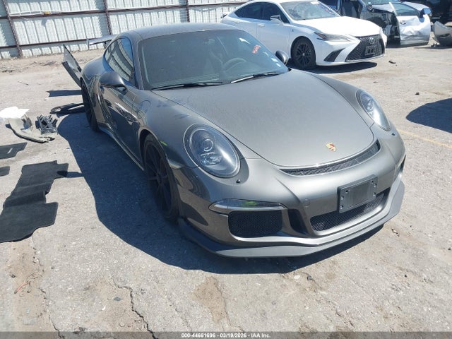Salvage Porsche 911 Image