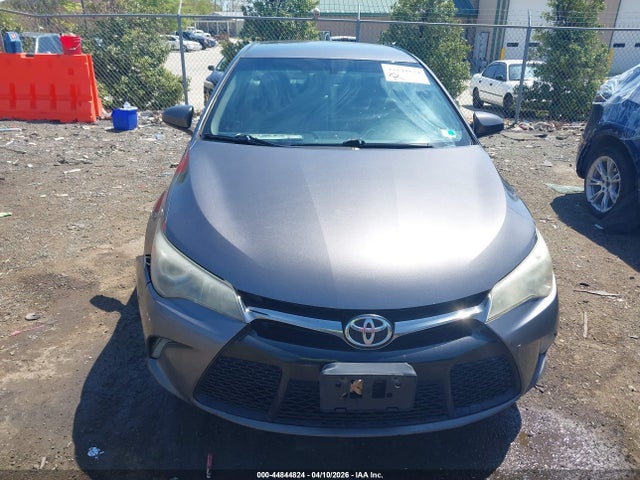 Toyota Camry Se