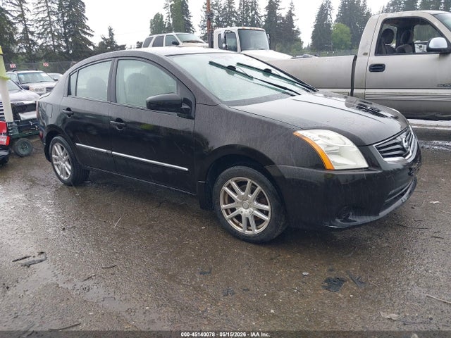 Salvage Nissan Sentra Image