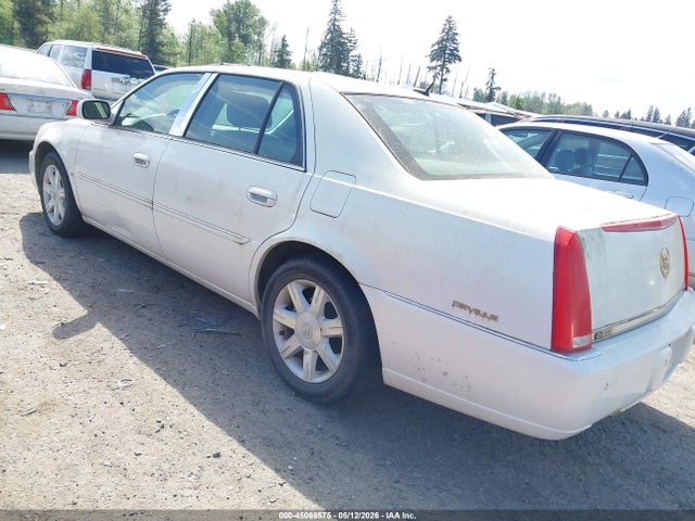Cadillac DTS Standard