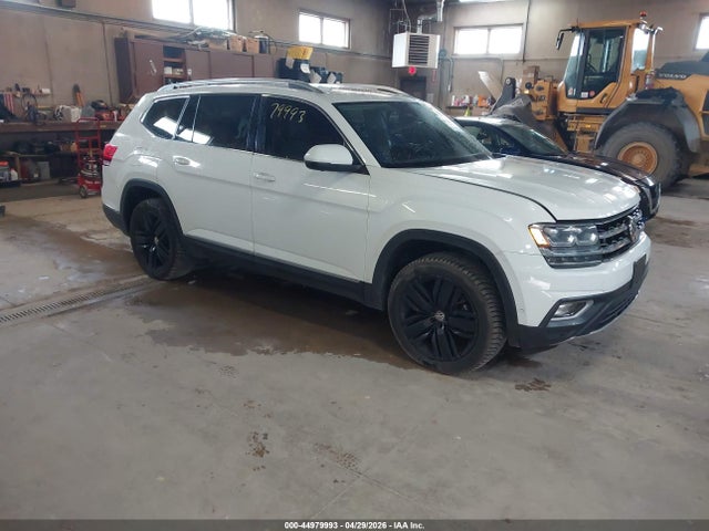 Salvage Volkswagen Atlas Image