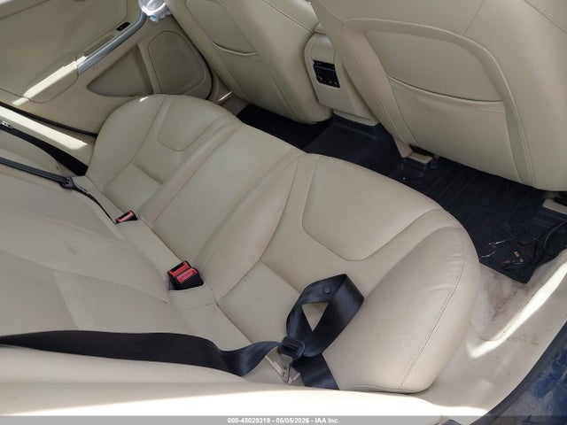 Volvo S60 T5 Platinum