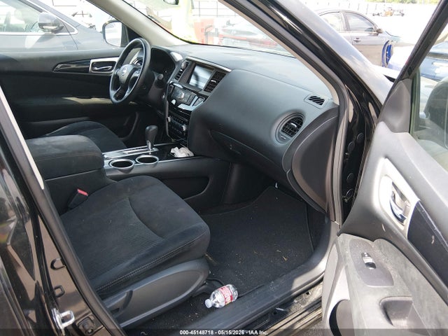 Nissan Pathfinder S