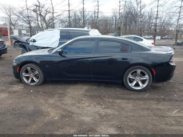 Dodge Charger Sxt