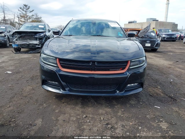 Dodge Charger Sxt