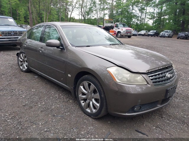 Salvage INFINITI M35 Image
