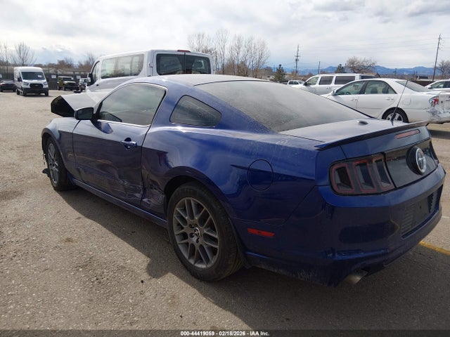 Ford Mustang V6 Premium