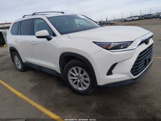Salvage Toyota Grand Highlander Image