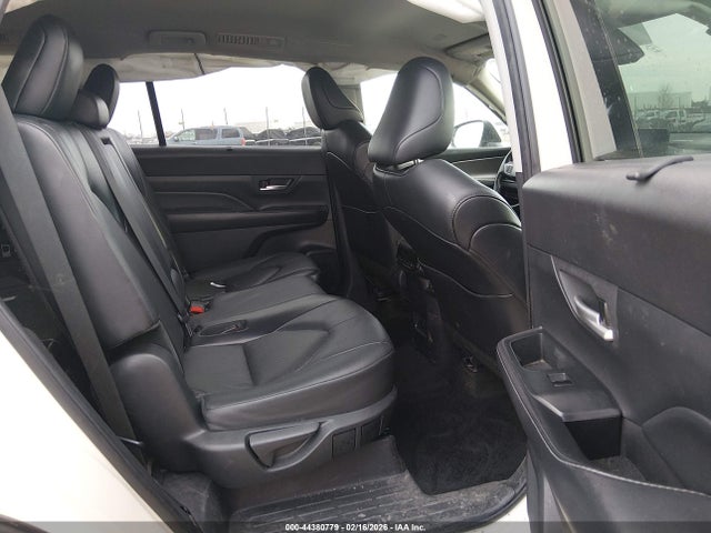 Toyota Grand Highlander Xle