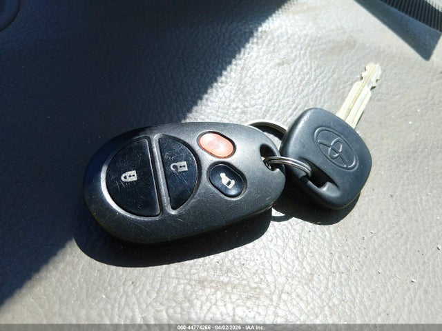 Toyota Sienna Le