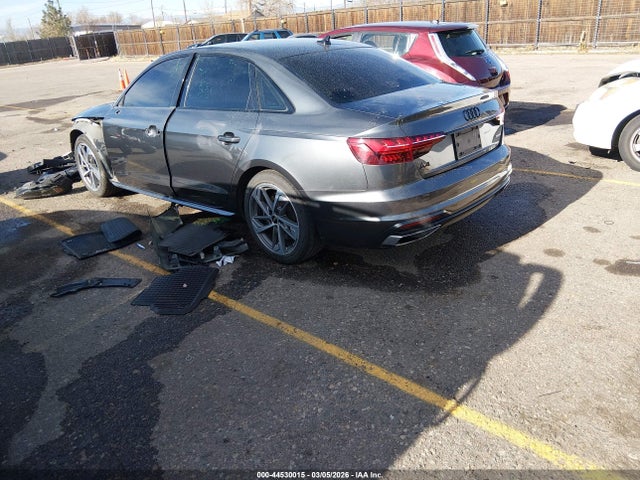 Audi A4 Premium Plus 45 Tfsi S Line Quattro S Tronic