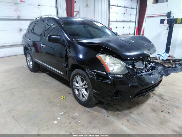 Salvage Nissan Rogue Image