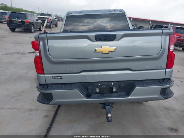 Chevrolet Silverado 1500 2wd  Short Bed Custom