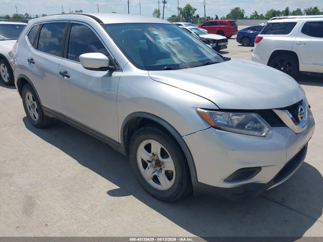 Salvage Nissan Rogue Image