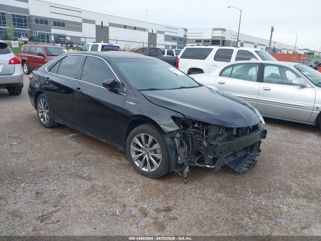Salvage Toyota Camry Image