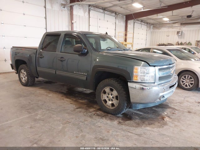 Salvage Chevrolet Silverado 1500 Image