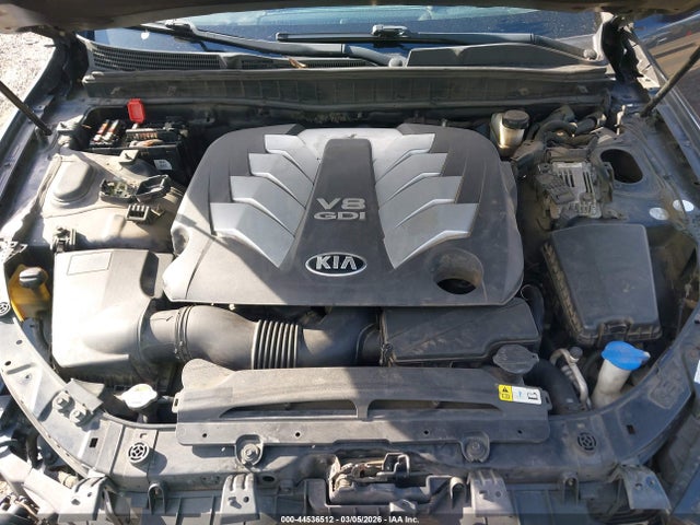 Kia K900 Luxury