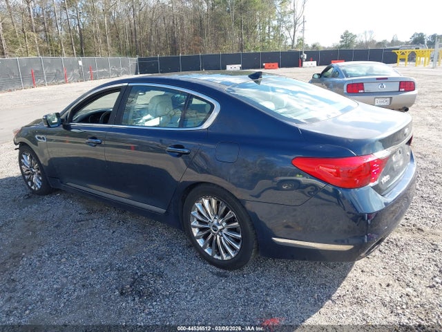 Kia K900 Luxury