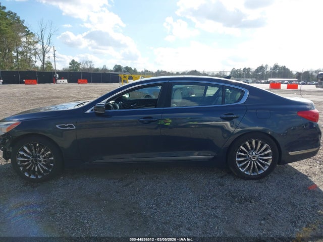 Kia K900 Luxury