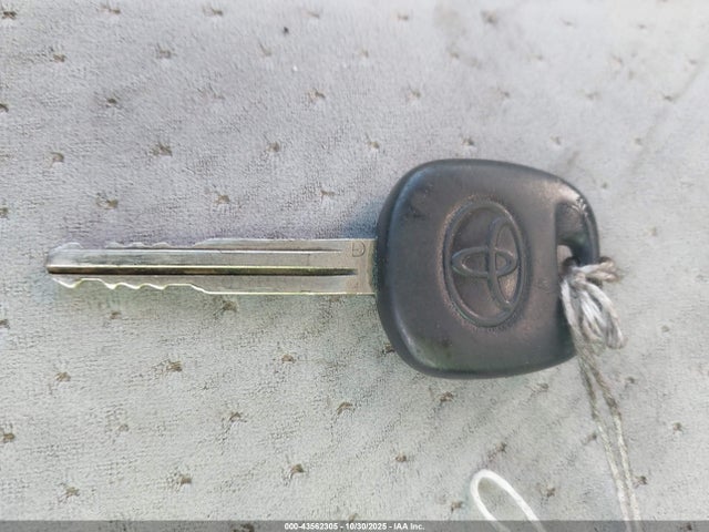 Toyota Sienna Le V6 8 Passenger